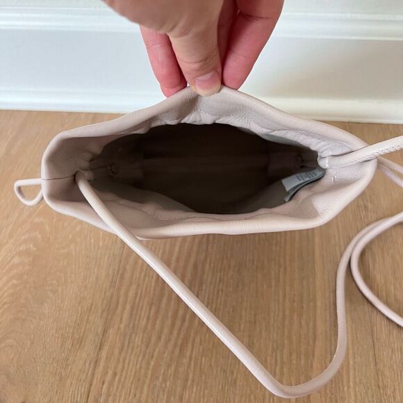 J.Crew Women's $118 London Drawstring Bag Leather Dusty Shell Beige Pink BE897 - Picture 6 of 10